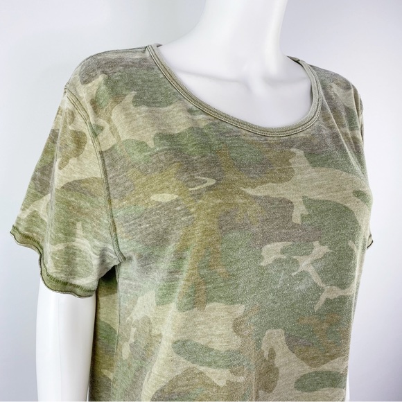 Free People Size M Green Camo Print Short Sleeve Casual T-Shirt Top - Picture 5 of 10